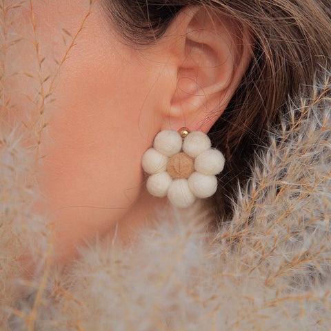 Earrings TAKASHI Ivory / Beige